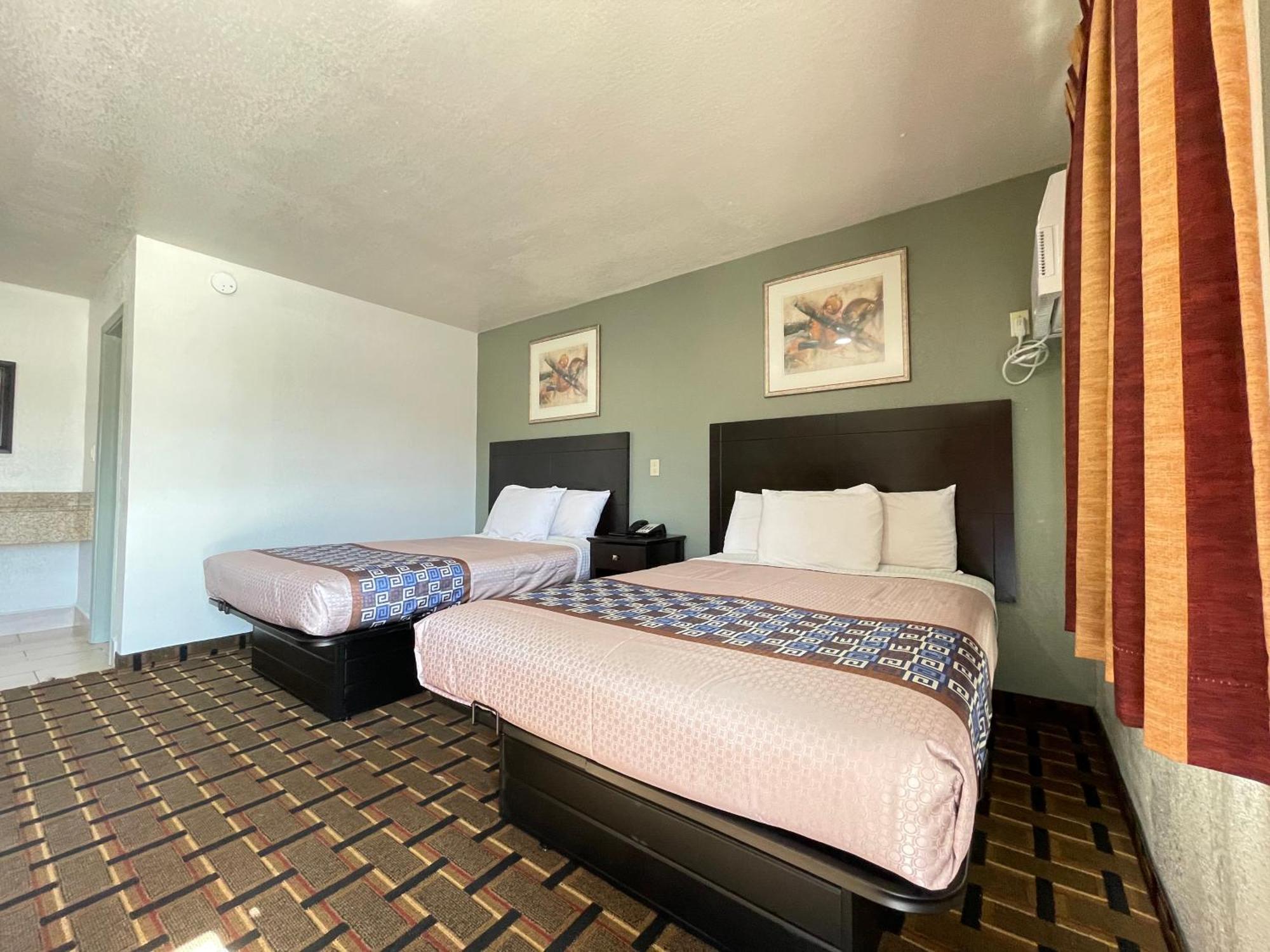 Budget Inn Ада Экстерьер фото