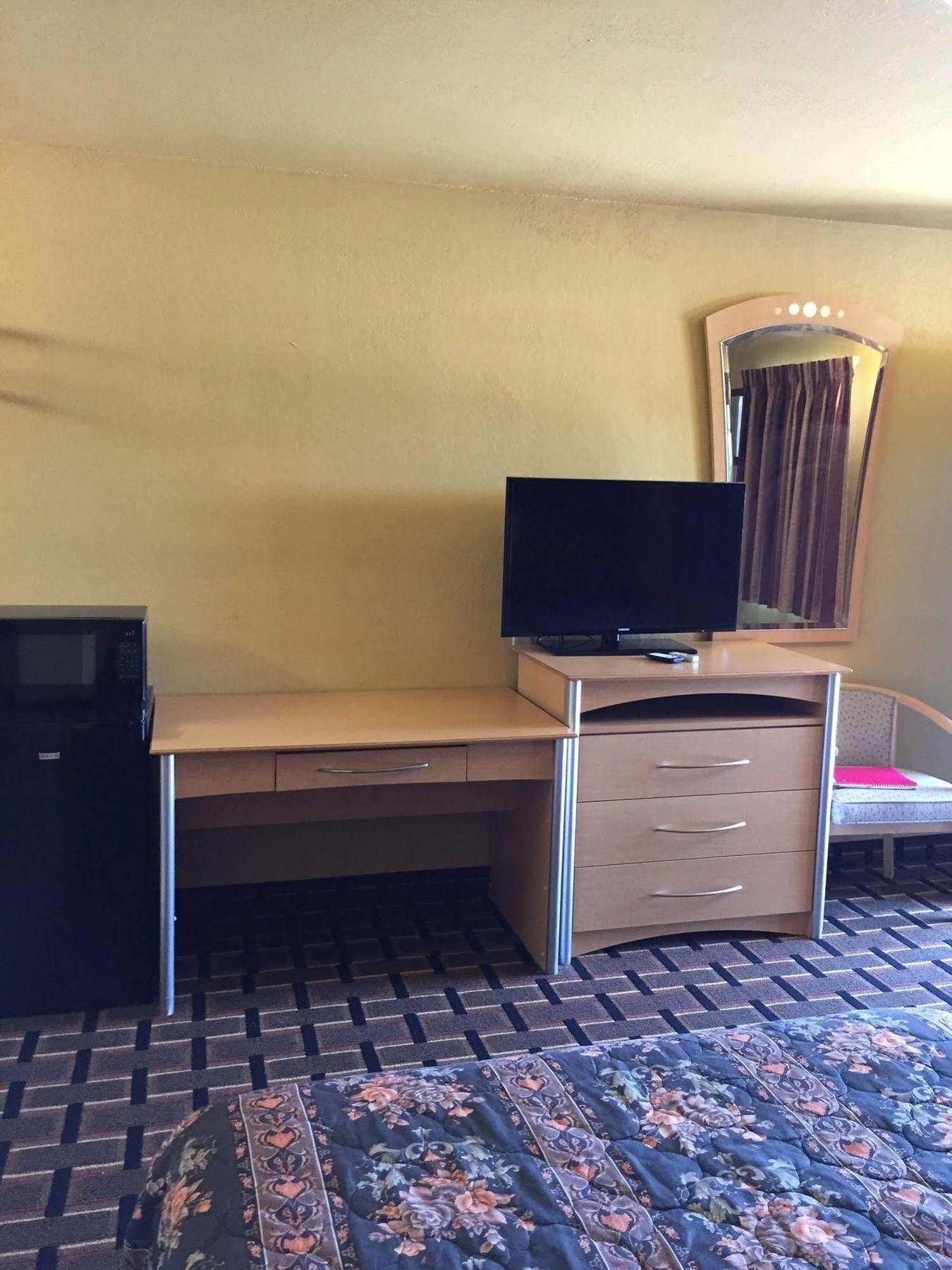 Budget Inn Ада Экстерьер фото